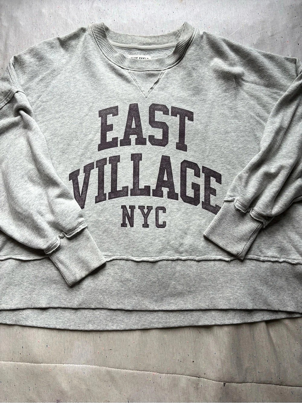 American Eagle East Village NYC Graphic Crewneck Oversized Sweatshirt Size Small